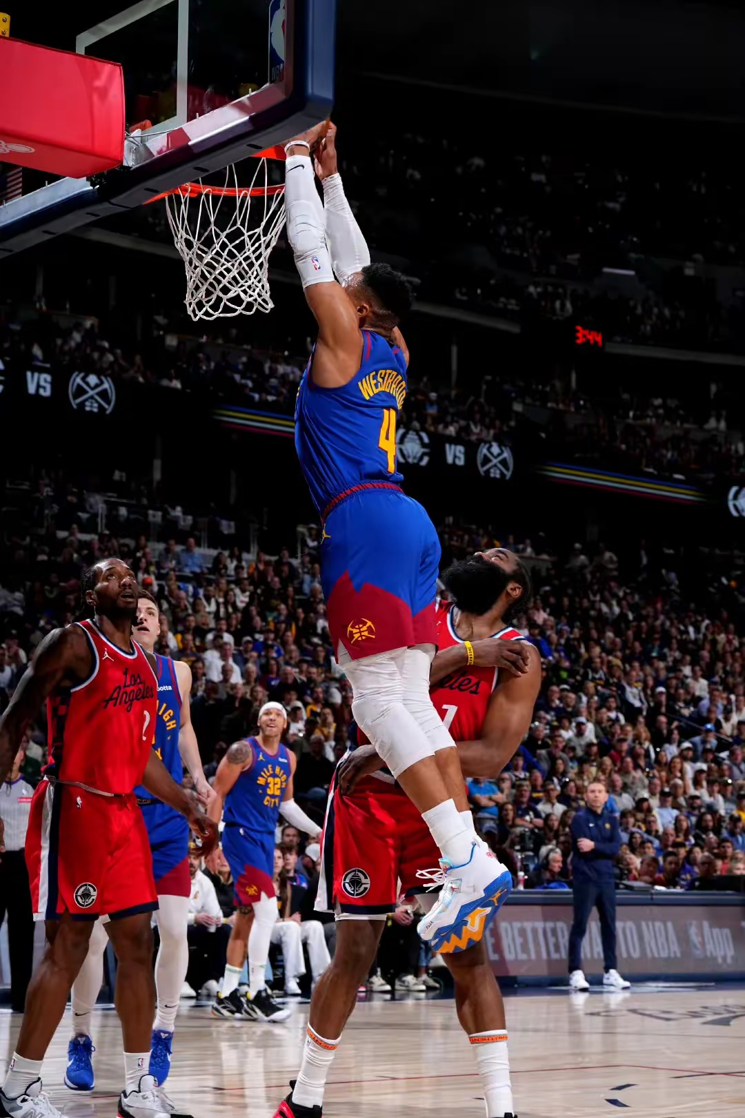 包含NBA季后赛倒计时,洛杉矶快船今晚绝杀压哨,细节引发关注,气氛紧张,心理建设被强调的词条 包含NBA季后赛倒计时,洛杉矶快船今晚绝杀压哨,细节引发关注,气氛紧张,心理建设被强调的词条